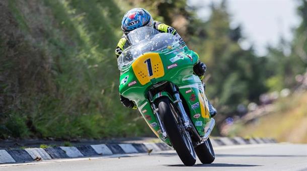 MCGUINNESS AND PATON REUNITED ON TOP IN HISTORIC SENIOR CLASSIC TT