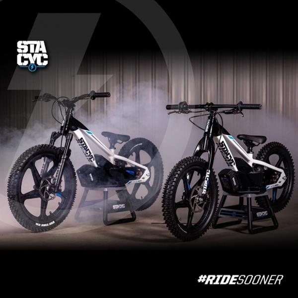 Stacyc sharing the love of riding at MXGB