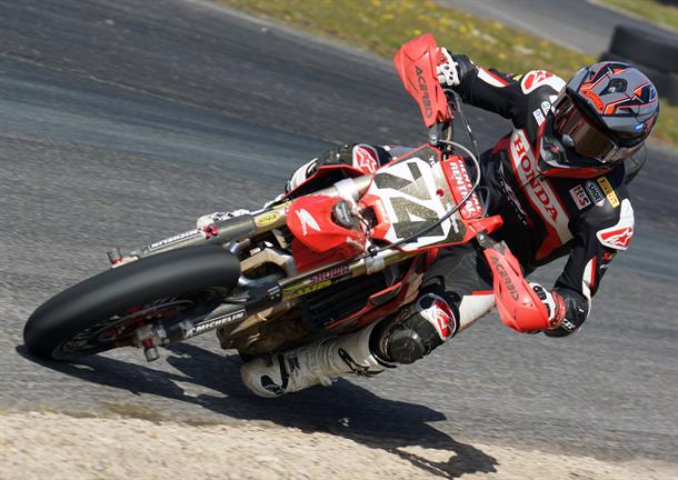 Murray and Todd Clinch Wins at Round Four of the ACU British Supermoto Championship