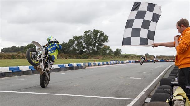 Regal Hodgson Reigns at Rednal