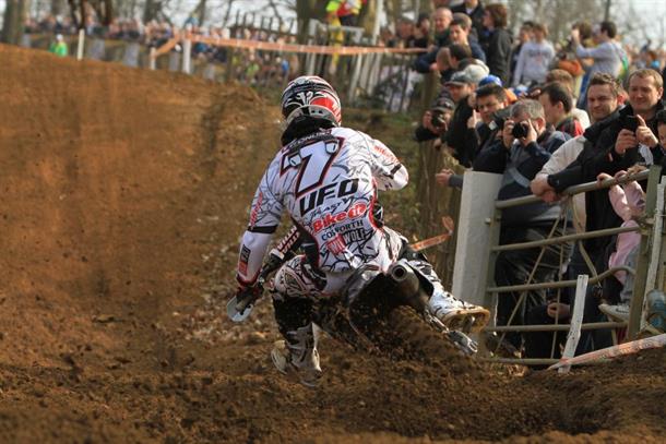 Tonus and Simpson top the Heights