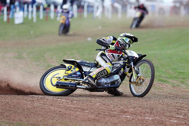 The stars are to set to shine in Owlesbury! Grasstrack Banters “Bantasia 2” – Preview
