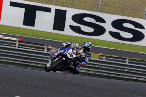 World Superbike racer Alex Lowes to battle through the pain barrier to impress Donington Park fans