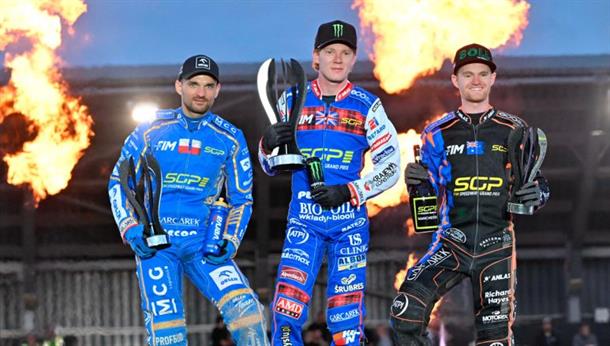 Bewley Glory In Manchester Opener