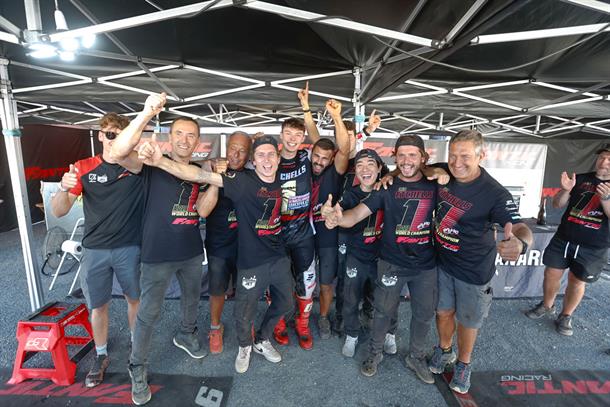 Etchells crowned Junior Enduro World Champion