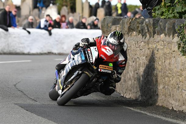 Michael Aims to Retain Solo Championship Crown