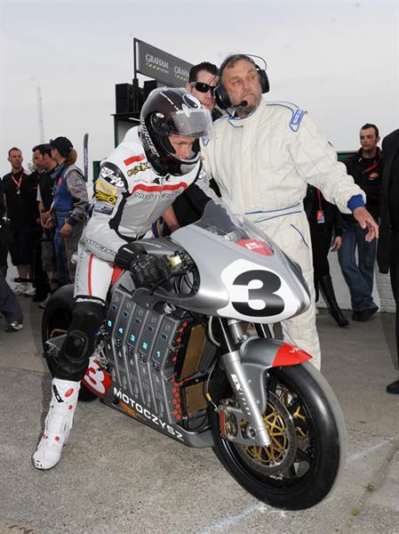 TT ZERO ELECTRIC BIKES TAKE TO THE MOUNTAIN COURSE TO BEGIN 2010 TT ZERO CHALLENGE