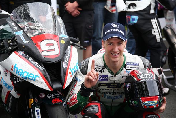 HUTCHINSON AT THE DOUBLE AS HE TAKES HIS SECOND TT WIN OF THE WEEK WITH SUPERSTOCK TRIUMPH