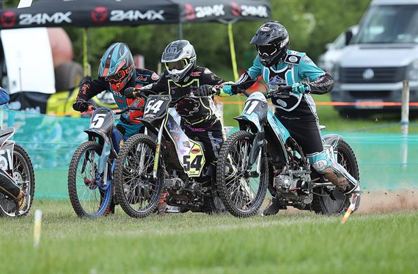 Who will be full bore at the Bantasia Arena?? 2025 ACU British Grasstrack Championship