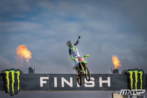 Febvre and Längenfelder Boss the Basin at the MXGP of Great Britain