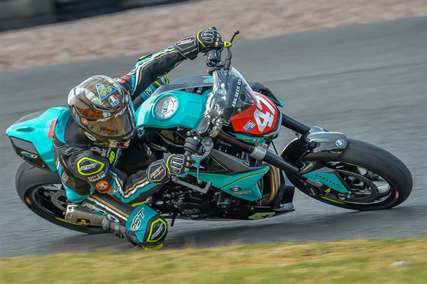 Excellent Racing at Darley Moor Before Rain Stops Play