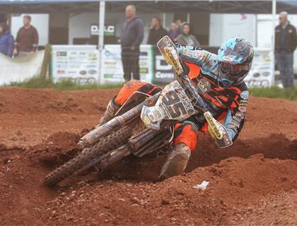 Holmes Takes Lead in Mx1 2-Stroke Championship