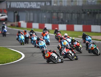 No Limits Racing’s season heats up at Donington Park GP!