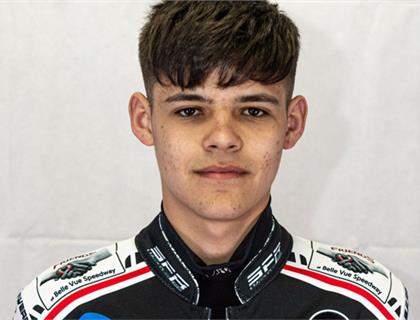 Palin to Defend Youth Title