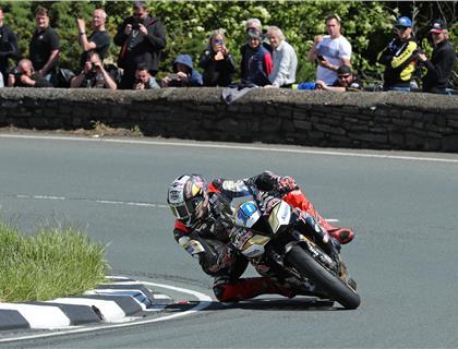 Hickman Secures Fourth TT Race Win with Monster Energy Supersport TT Race 2 Victory