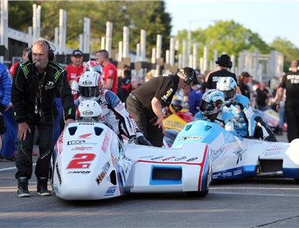 Holden/Winkle back on form in opening sidecar session at 2016 Isle of Man TT Races