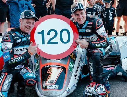 Record Breaking Win for Birchalls in 3heeling.Media Sidecar Race 1