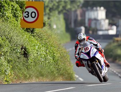 Hickman's PB sees him top TT Races Superbike Session