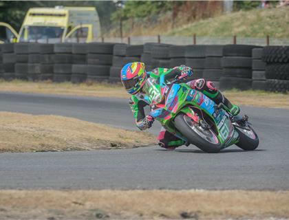 4 WINS APIECE FOR BELL AND OAKLEY AT DARLEY MOOR