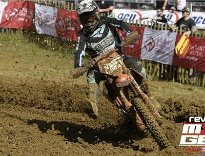 Dickinson Tops Canada Heights