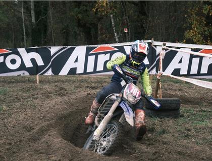 Nieve Holmes Claims European Enduro Championship at Season Finale