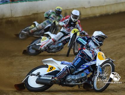 Harris and Shanes take podium honours as they qualify for FIME Grass Track Final