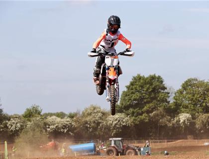 Ward-Clarke dominates at Milton Park! 2022 Kensworth MXC Club Championship Round Four