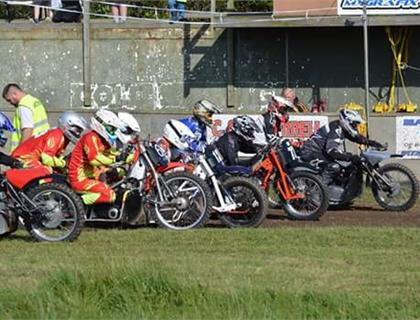 New and Old Sidecar Grasstrack Class Proves Successful in First Season