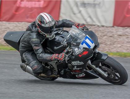 Four Wins for Shelley Again at Darley Moor