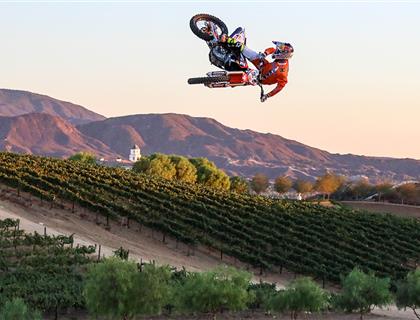 World famous stunt rider Robbie Maddison is heading to the HydroGarden Weston Beach Race