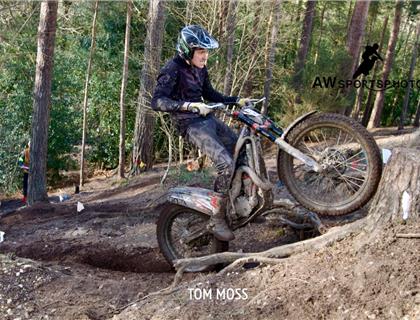 Moss Lifts the Kenchington Trophy