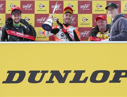Lee Johnston storms to Dunlop Lightweight Classic TT Race victory