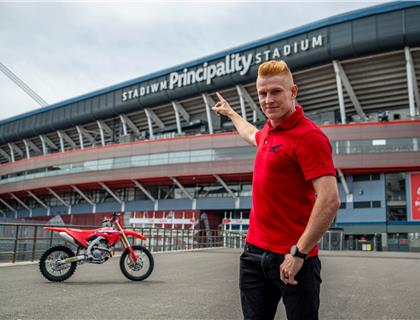 Max Anstie visits Principality Stadium ahead of the 2022 World Supercross British Grand Prix