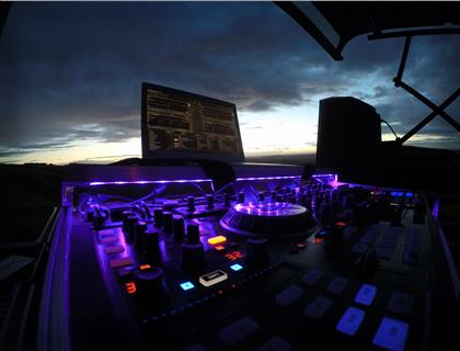 Abyss Entertainment 4x4 DJ Booth heads to HydroGarden Weston Beach Race