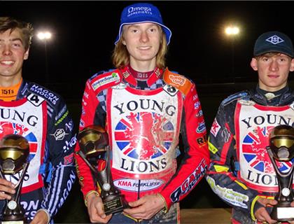 Kemp Completes U19 Treble