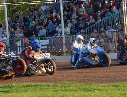 Whitelam wows Leicester - British Sidecar Speedway Championships Round 1