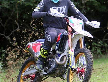 Joe Wootton wins Sprint Final as Snow Claims title