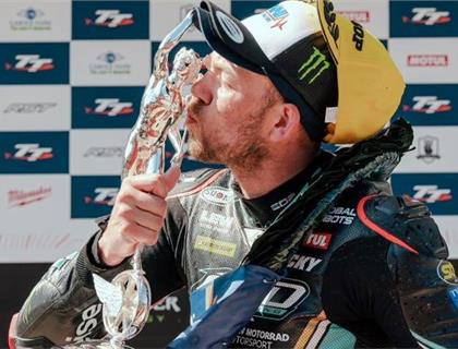 Hickman Secures his 10th TT Win in the RL360 Superstock Race