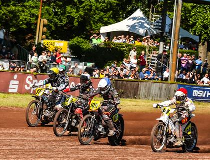 Wajtknecht second behind Smolinski as 2024 FIM Long Track World Championship gets under way