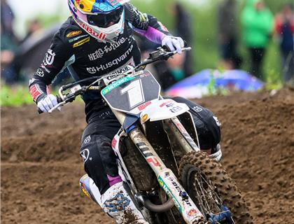 The World Champions keep on lining up!