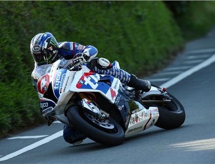 'Bingley Bullet' blasts to top of RST Superbike leaderboard with first 130mph lap of TT 2016