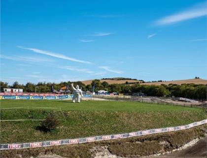 FASTEST 40 REV UP FOR FOXHILL