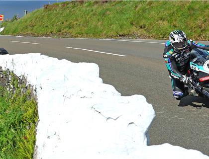 Dunlop Sets the Pace in First Qualifying Session