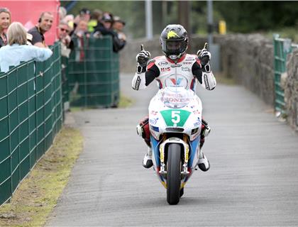 Record-breaking win for Kiwi star Anstey in Sure Lightweight Classic TT
