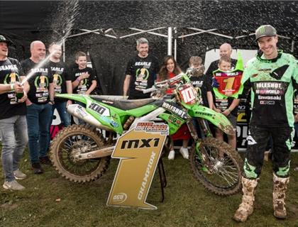 Searle, Walsh and Rizzi Crowned at Maxxis Finale