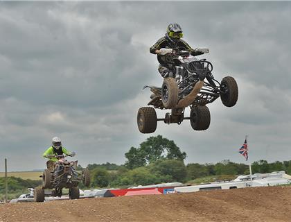 Nora-Mx Celebrates With Packed Grids at Season Finale