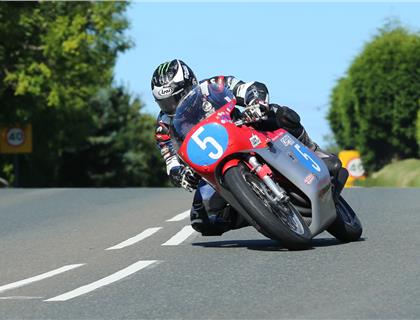 Dunlop takes scintillating Junior Classic TT win