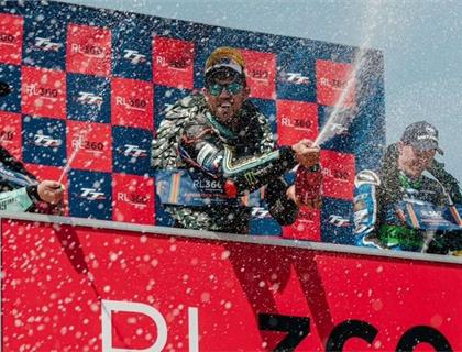 Hickman Breaks Outright Lap Record in RL360 Superstock TT Race 2