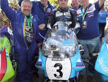 Dunlop makes it two in a day with Superbike Classic TT win