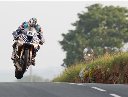 Dunlop back on top in final Superbike session